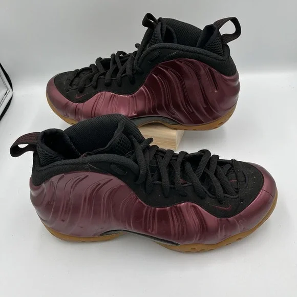 Nike Air Foamposite One Night Maroon Black Size 8Classic Style Urban Street
